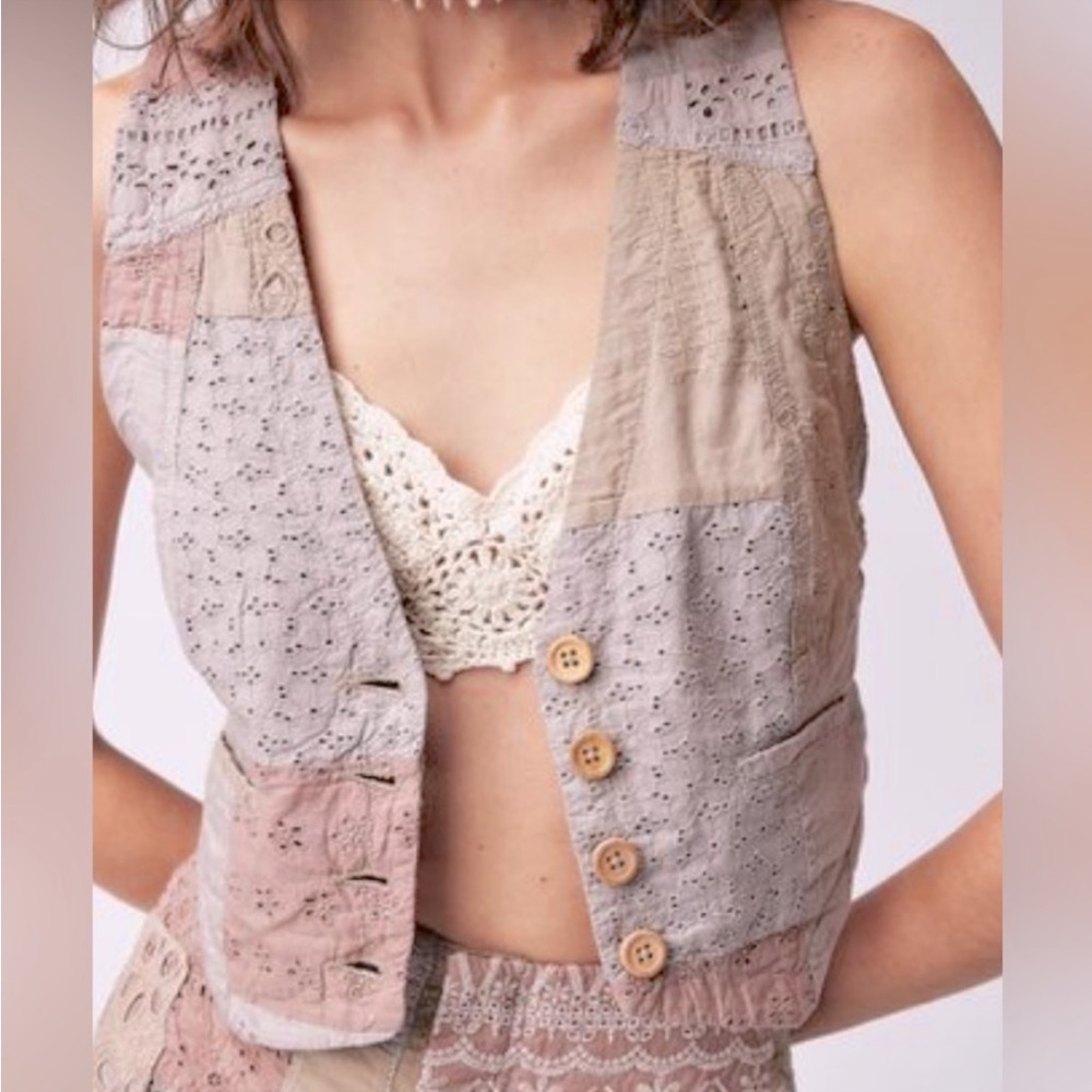 Free People Sweet and Salty Vest Only Size 0 pearl shell color